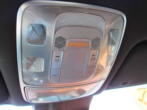 Used 2022 Genesis G80 2.5T image 16