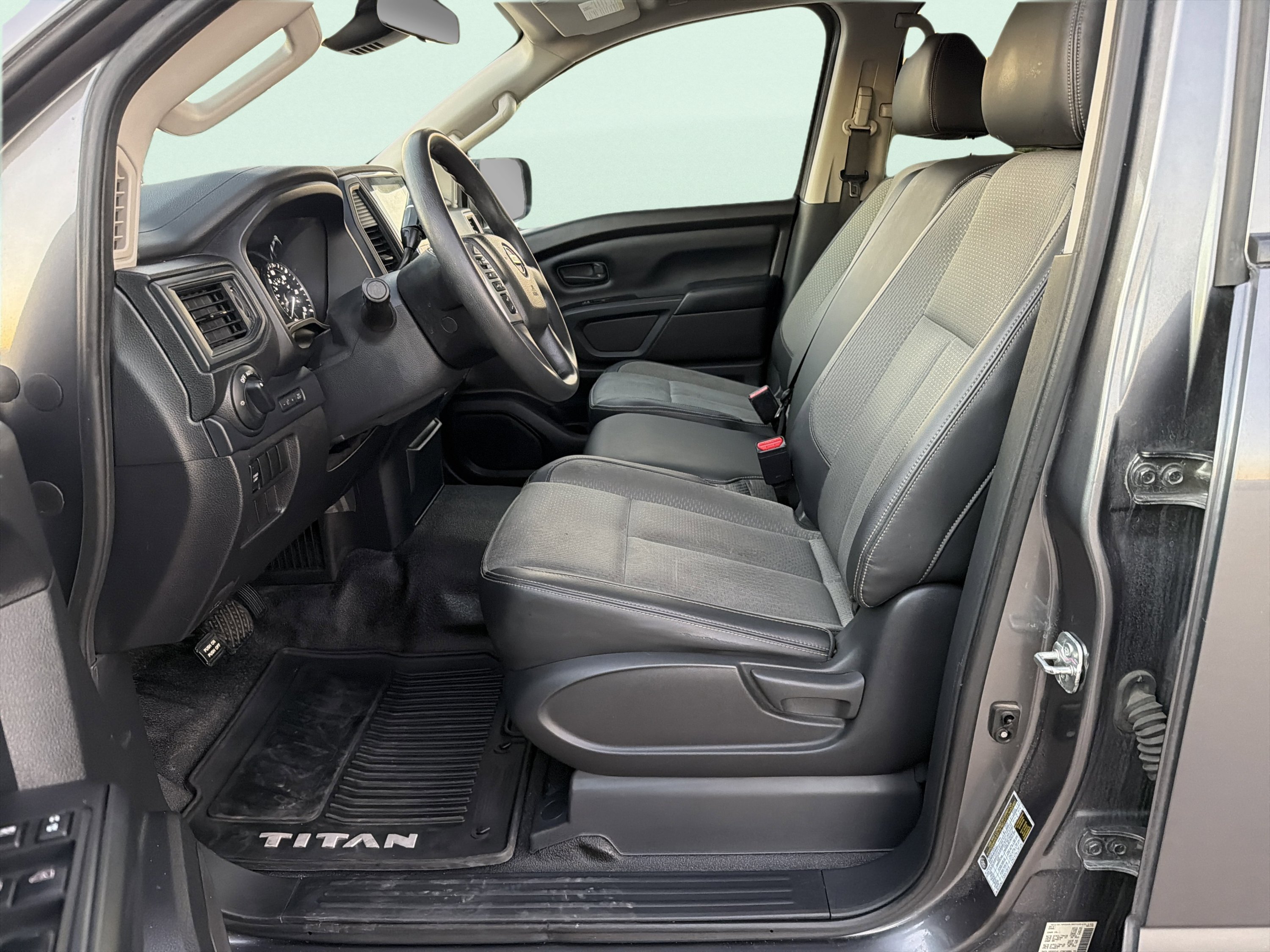 Used 2021 Nissan Titan S w/ S Utility Package RWD image 16