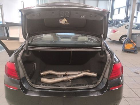 Used 2012 BMW 550i xDrive Sedan image 16