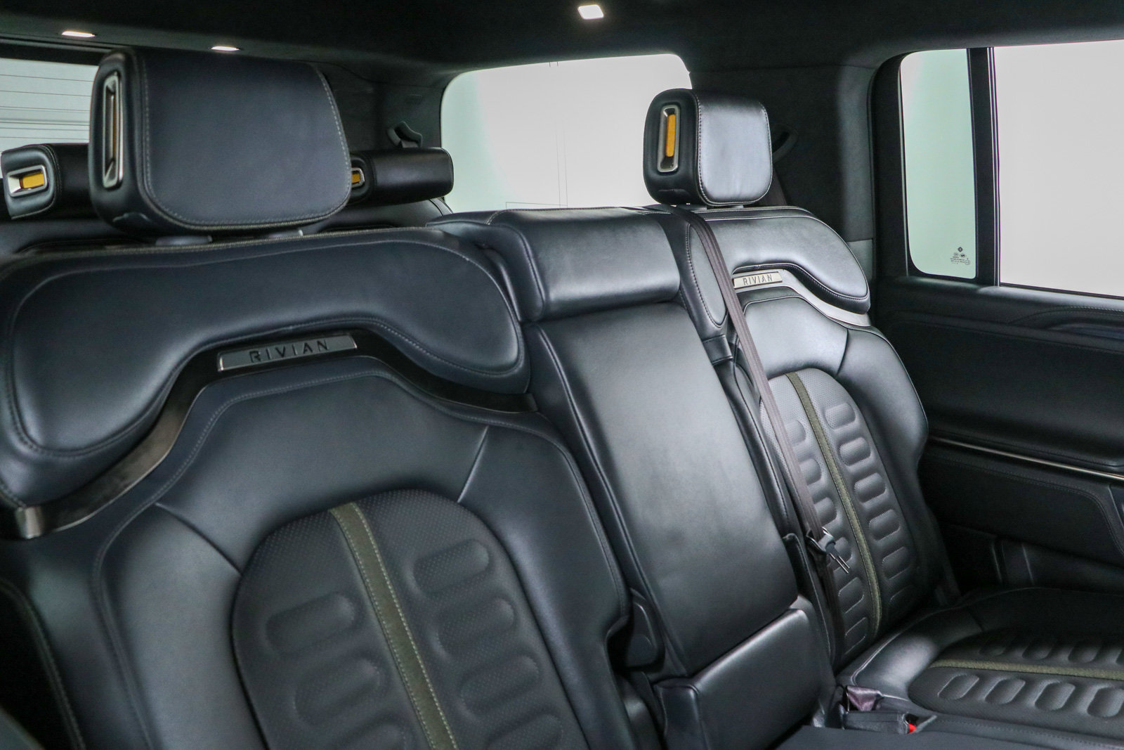 Used 2024 Rivian R1S Adventure Quad AWD/4WD image 27