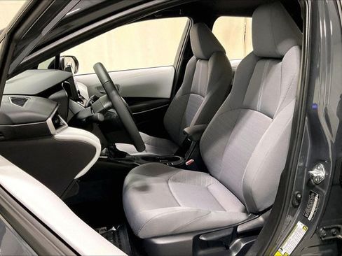 Certified 2025 Toyota Corolla SE FWD image 26