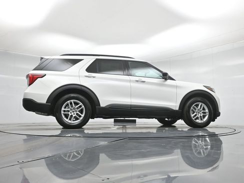 New 2026 Ford Explorer Active image 48