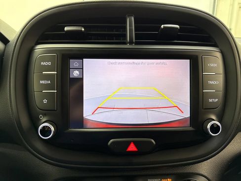 Used 2024 Kia Soul LX w/ Option Group 015 FWD image 19
