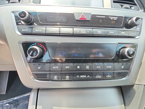 Used 2015 Hyundai Sonata Sport w/ Option Group 04 FWD image 21