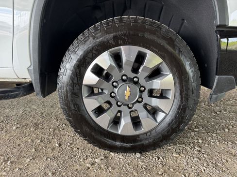 Used 2025 Chevrolet Silverado 2500 Custom w/ Custom Convenience Package image 43