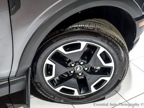 Used 2024 Ford Bronco Sport Outer Banks w/ Tech Package image 13