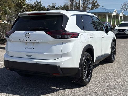 Used 2026 Nissan Rogue SV image 4