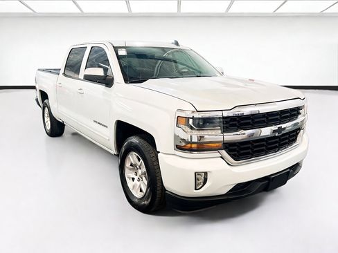 Used 2018 Chevrolet Silverado 1500 LT w/ All Star Edition RWD image 3