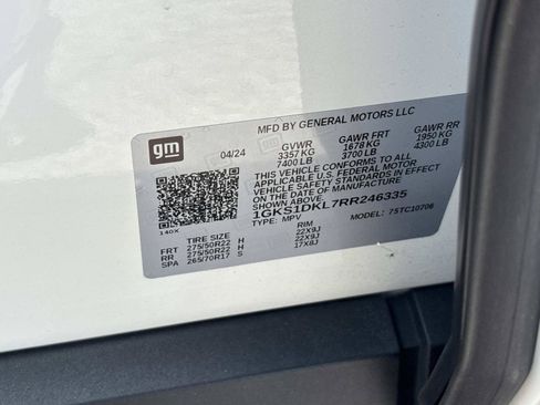 Used 2024 GMC Yukon Denali w/ Denali Reserve Package RWD image 27