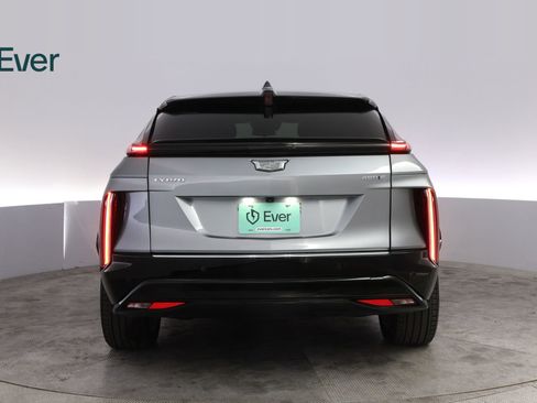 Used 2024 Cadillac Lyriq Tech RWD image 15