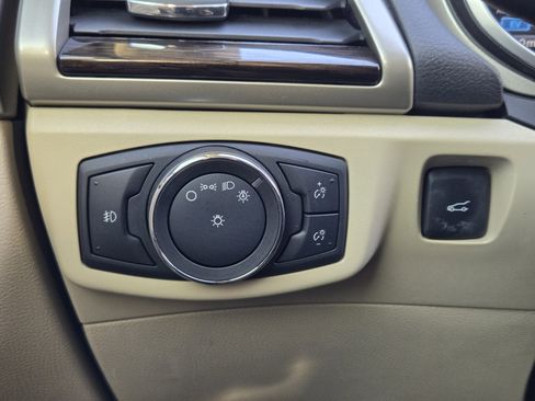 Used 2016 Ford Fusion SE w/ Equipment Group 502A image 24