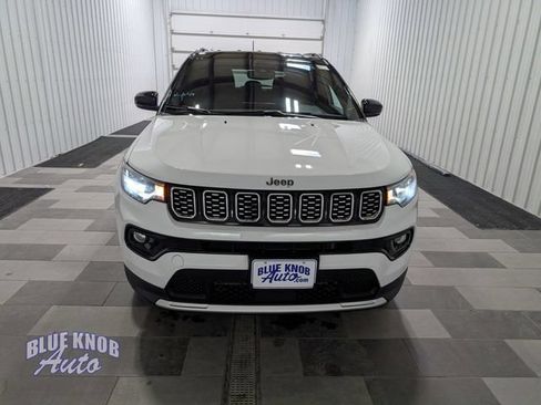 Used 2025 Jeep Compass Limited AWD/4WD image 6