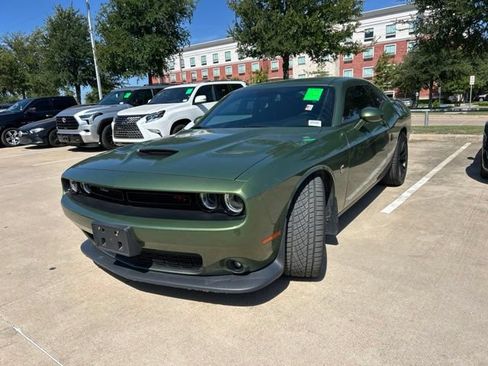 Used 2019 Dodge Challenger R/T Scat Pack w/ Dynamics Package RWD image 6