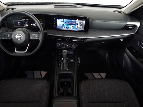 Certified 2025 Nissan Kicks SV w/ Charging Package image 50