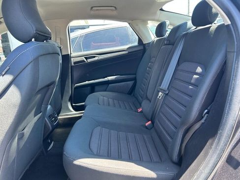 Used 2019 Ford Fusion SE FWD image 15