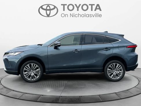 Used 2022 Toyota Venza Limited w/ Advanced Technology Package AWD/4WD image 2