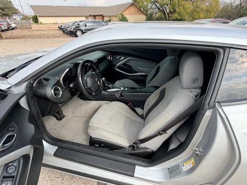 Used 2018 Chevrolet Camaro LT w/ RS Package image 15