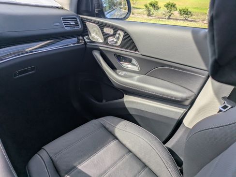 New 2026 Mercedes-Benz GLS 450 4MATIC image 23