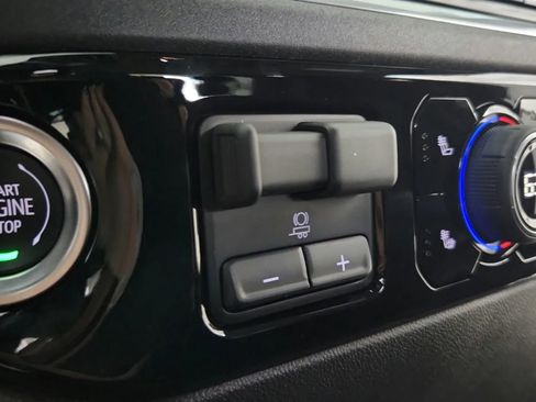 Used 2025 Chevrolet Silverado 1500 LT Trail Boss image 40