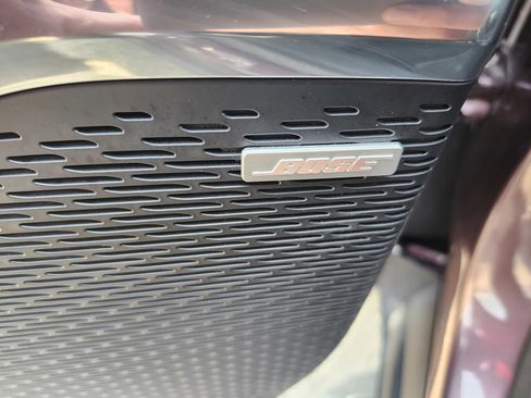 Used 2025 GMC Acadia Elevation image 25