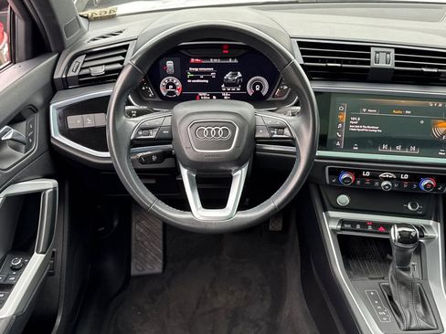 Used 2020 Audi Q3 2.0T Premium Plus w/ Premium Plus Package image 13
