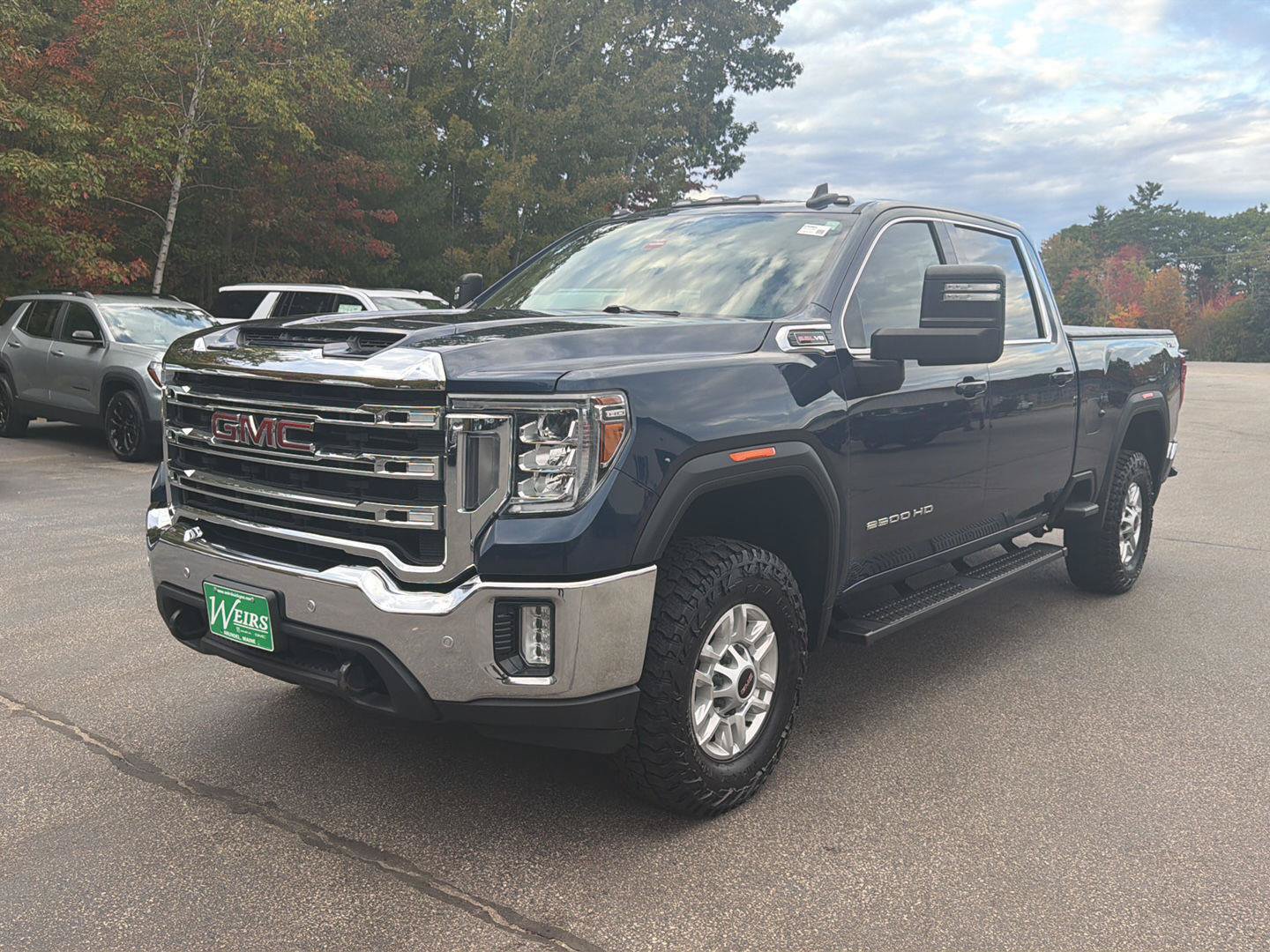 Used 2022 GMC Sierra 2500 SLE w/ SLE Convenience Package AWD/4WD image 1
