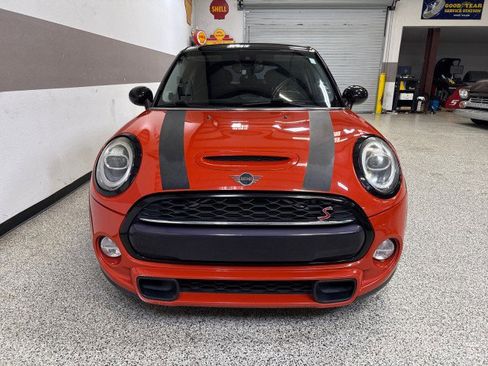 Used 2019 MINI Cooper S w/ Premium Package image 2