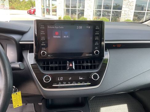 Used 2021 Toyota Corolla LE FWD image 24