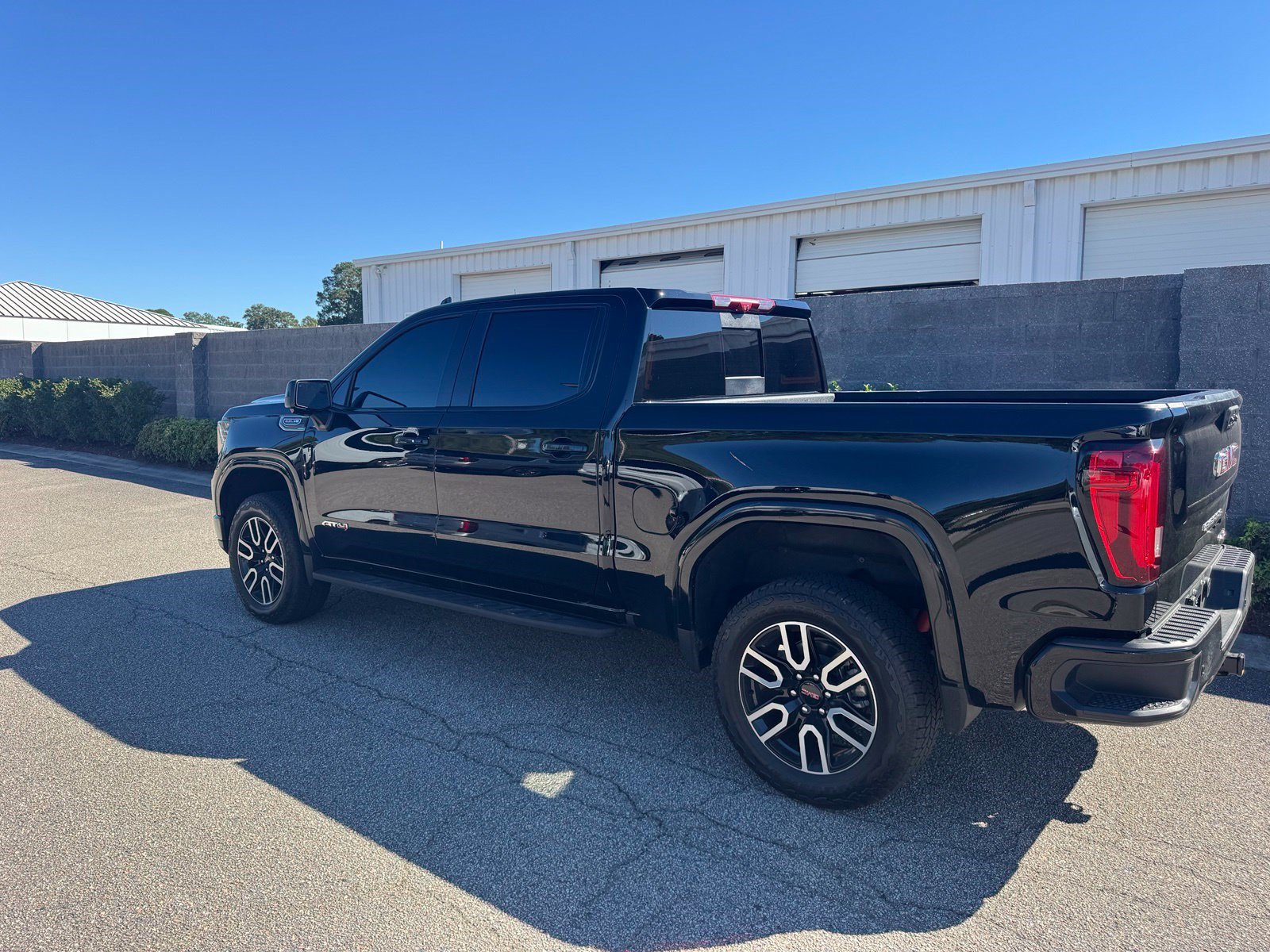 Certified 2026 GMC Sierra 1500 AT4 w/ AT4 Premium Package AWD/4WD image 5