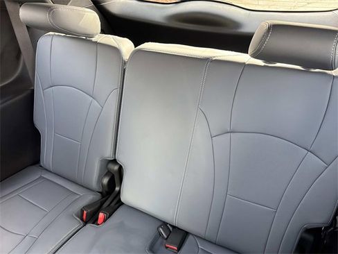 Used 2023 Buick Enclave Premium w/ Experience Buick Package image 11