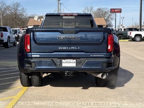 Used 2022 GMC Sierra 3500 Denali AWD/4WD image 4