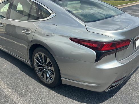 Used 2022 Lexus LS 500 w/ Interior Upgrade Package RWD image 13