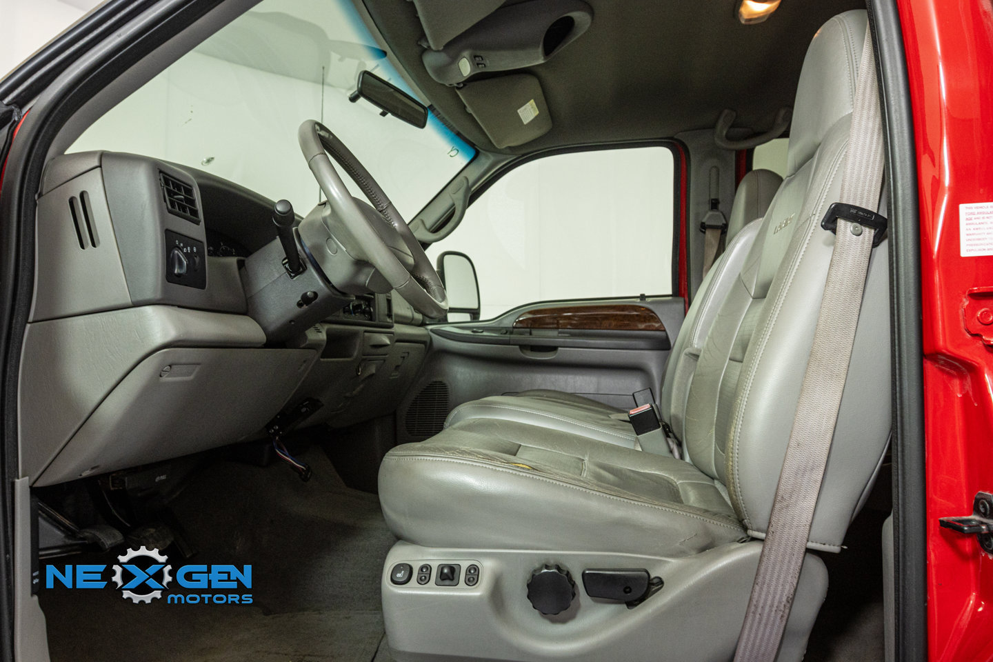 Used 2001 Ford F350 Lariat AWD/4WD image 13