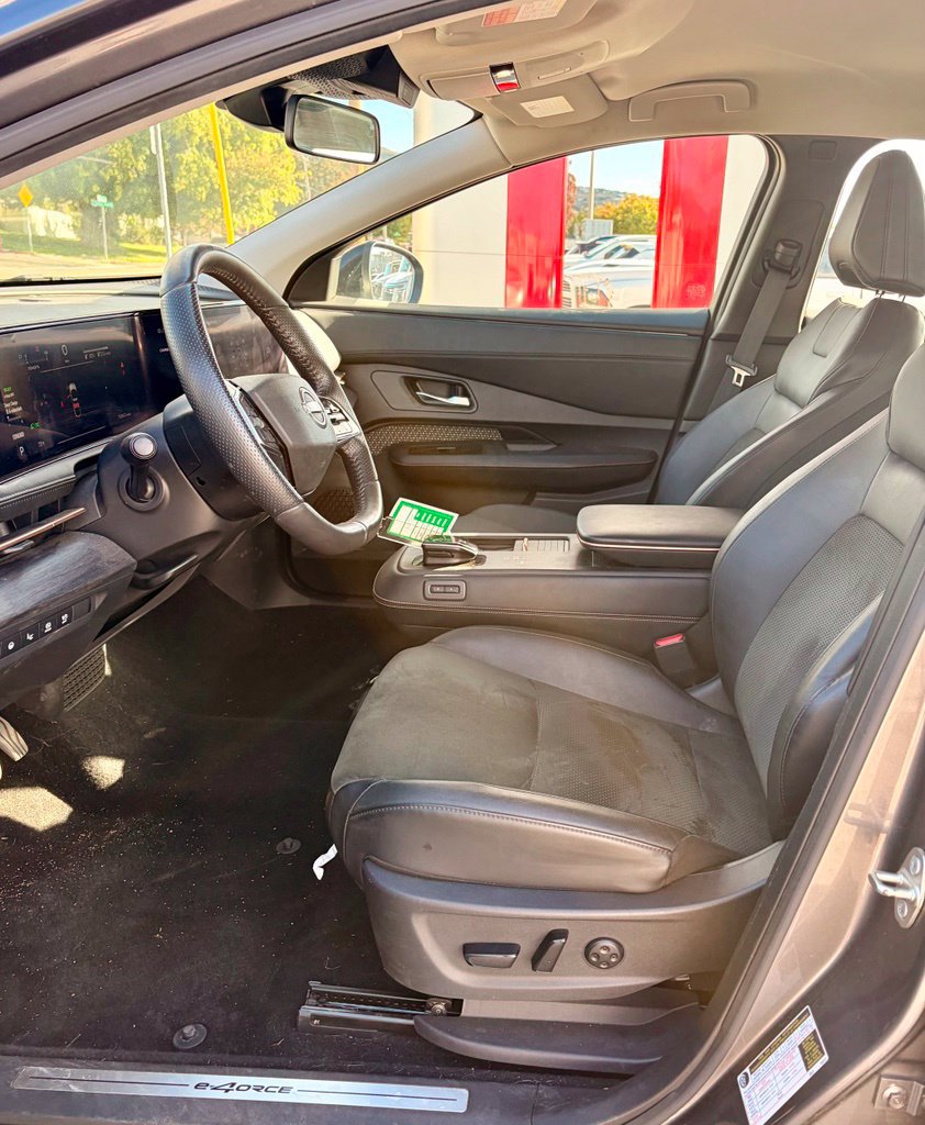 Used 2024 Nissan Ariya AWD image 8