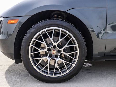 Used 2018 Porsche Macan Sport Edition image 11
