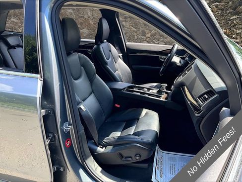 Used 2018 Volvo XC90 T5 Momentum w/ Convenience Package AWD/4WD image 7