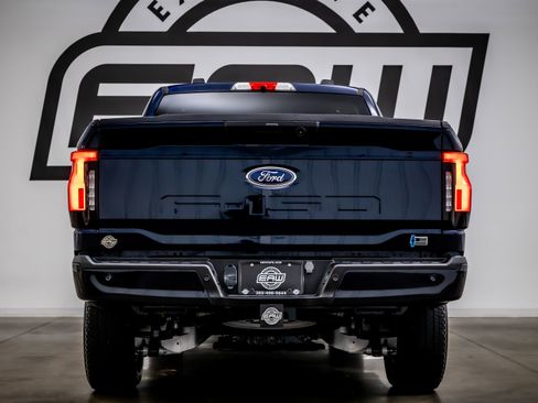 Used 2023 Ford F150 Lightning XLT image 10