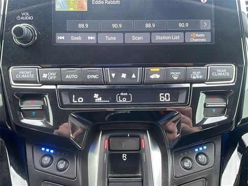 Used 2018 Honda Odyssey Elite image 23