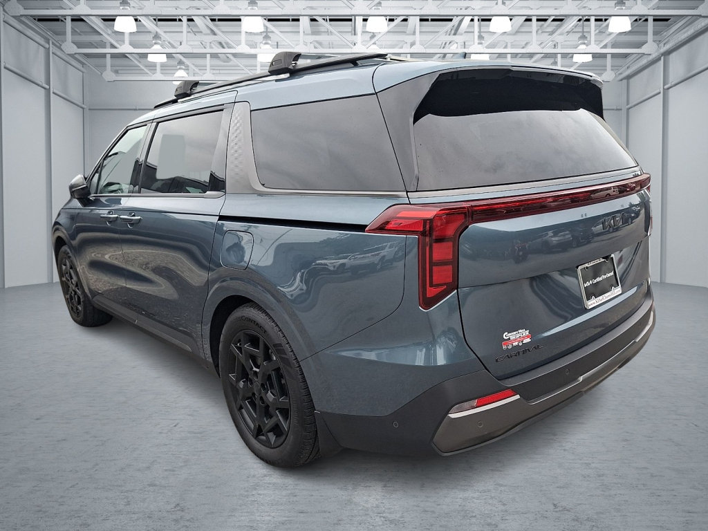 Used 2026 Kia Carnival SX w/ SX Dark Edition Package FWD image 3