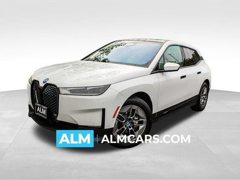 Used 2023 BMW iX xDrive50 image 1