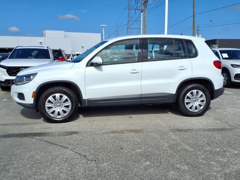 Used 2017 Volkswagen Tiguan S FWD image 22