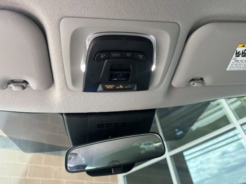 Used 2023 Toyota Corolla Cross L image 27