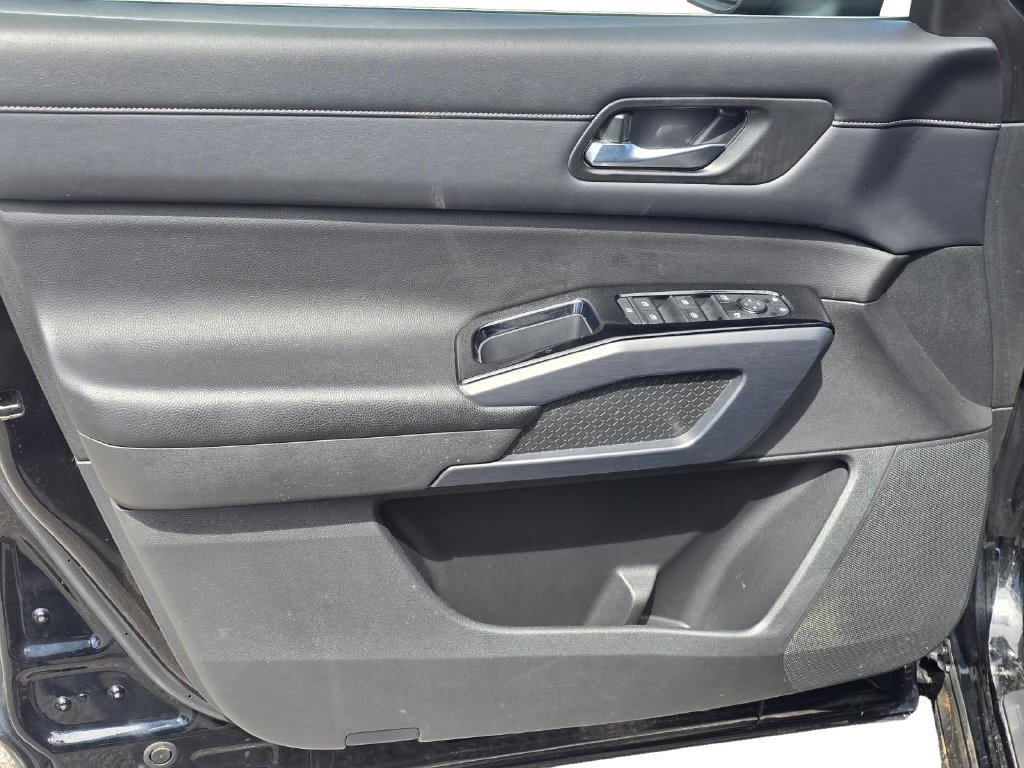 Used 2023 Nissan Pathfinder SL w/ SL Premium Package FWD image 10