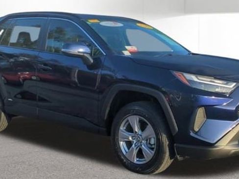 Used 2025 Toyota RAV4 XLE image 2