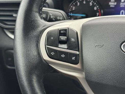 Used 2021 Ford Explorer XLT image 22