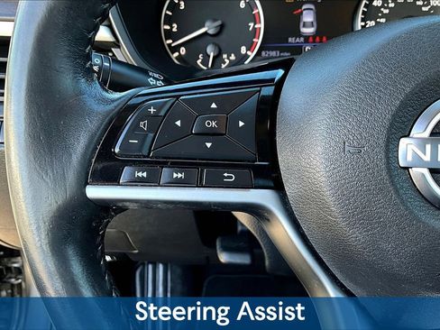 Used 2023 Nissan Altima 2.5 SV w/ SV Premium Package image 11