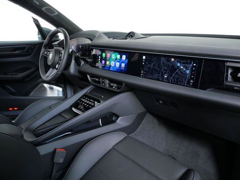 New 2026 Porsche Macan Turbo Electric AWD/4WD image 20