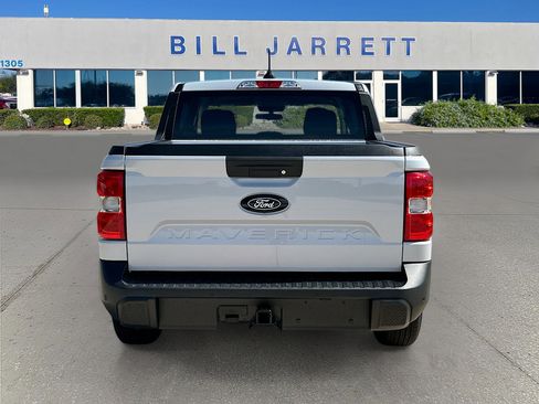 New 2026 Ford Maverick XLT w/ XLT Luxury Package FWD image 5