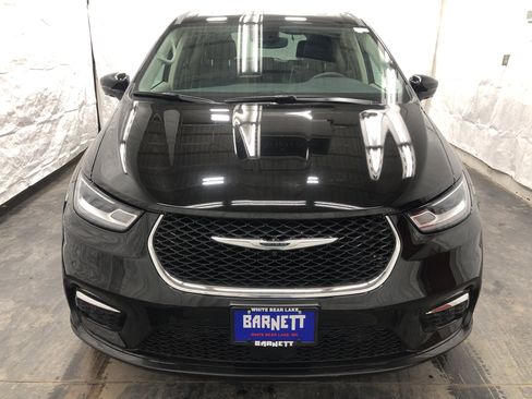 Certified 2024 Chrysler Pacifica Limited w/ Trailer Tow Group image 7