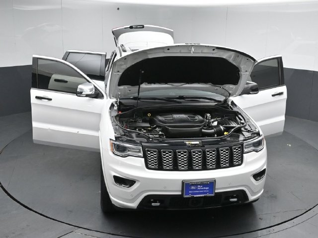 Used 2020 Jeep Grand Cherokee Overland AWD/4WD image 55
